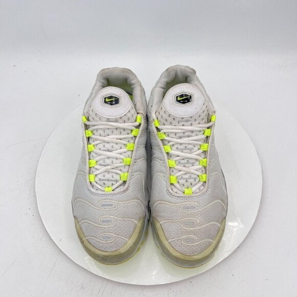 Nike Air Max Plus Youth Size 7Y Women 8.5 CD0609 015 White Volt Training Shoes - Picture 3 of 12